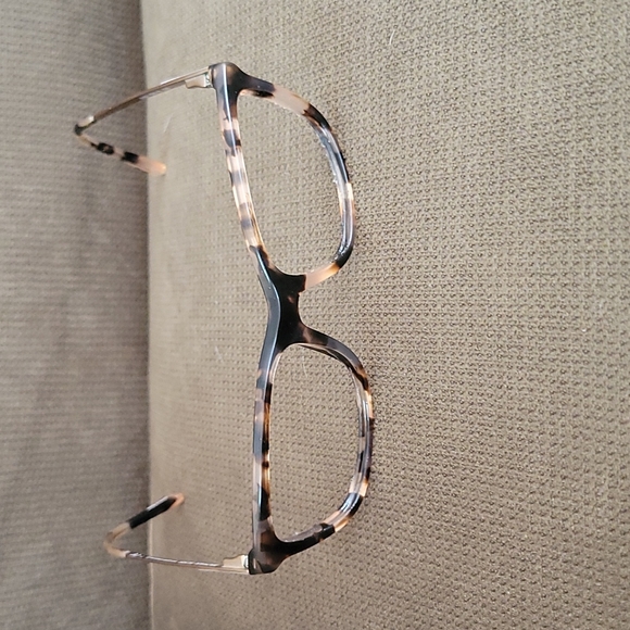 Michael Kors Accessories - MK frames